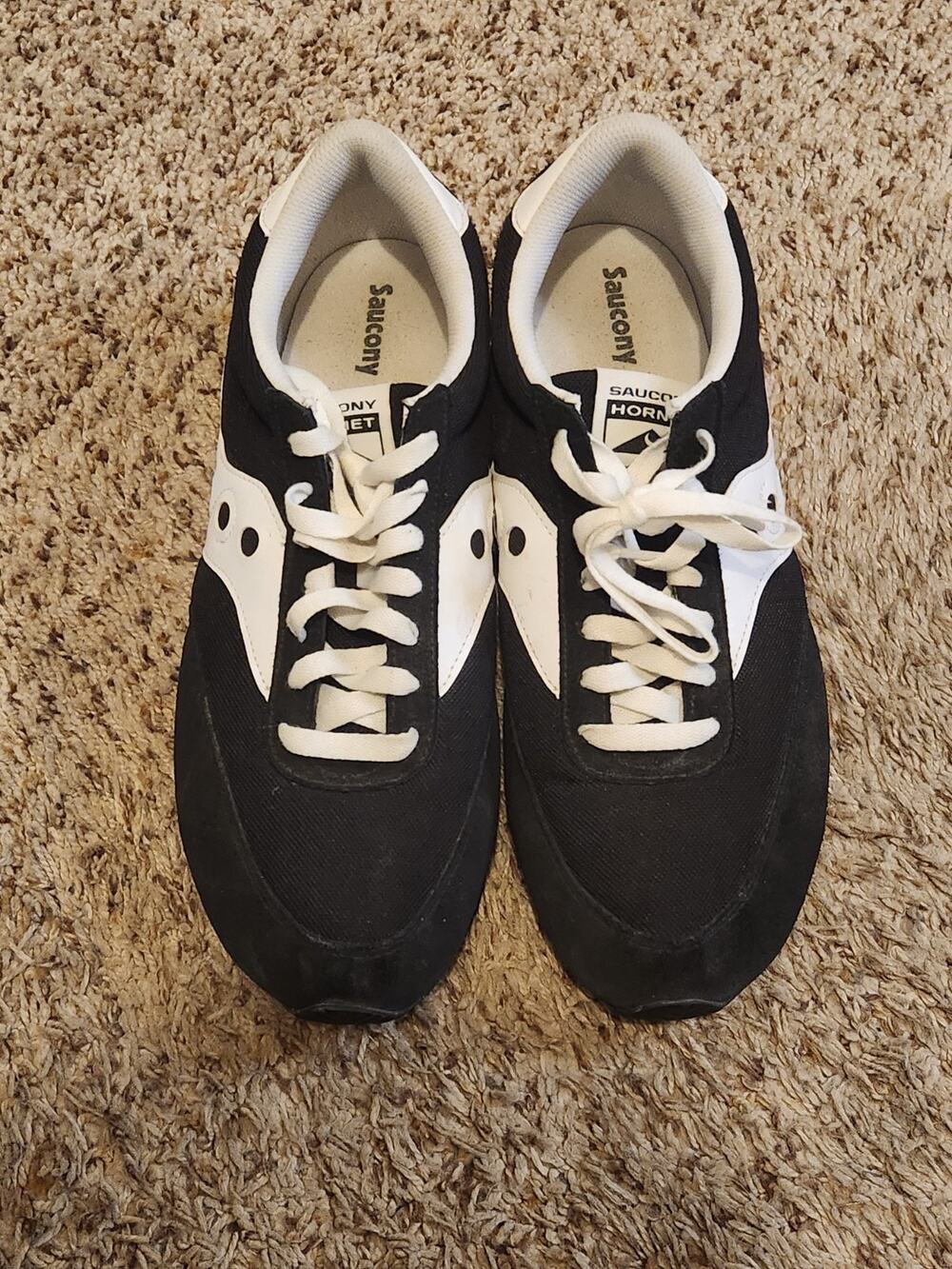 Saucony Hornet Low Top Lace-Up Athletic Sneakers Black/White Rubber Outsole 11.5